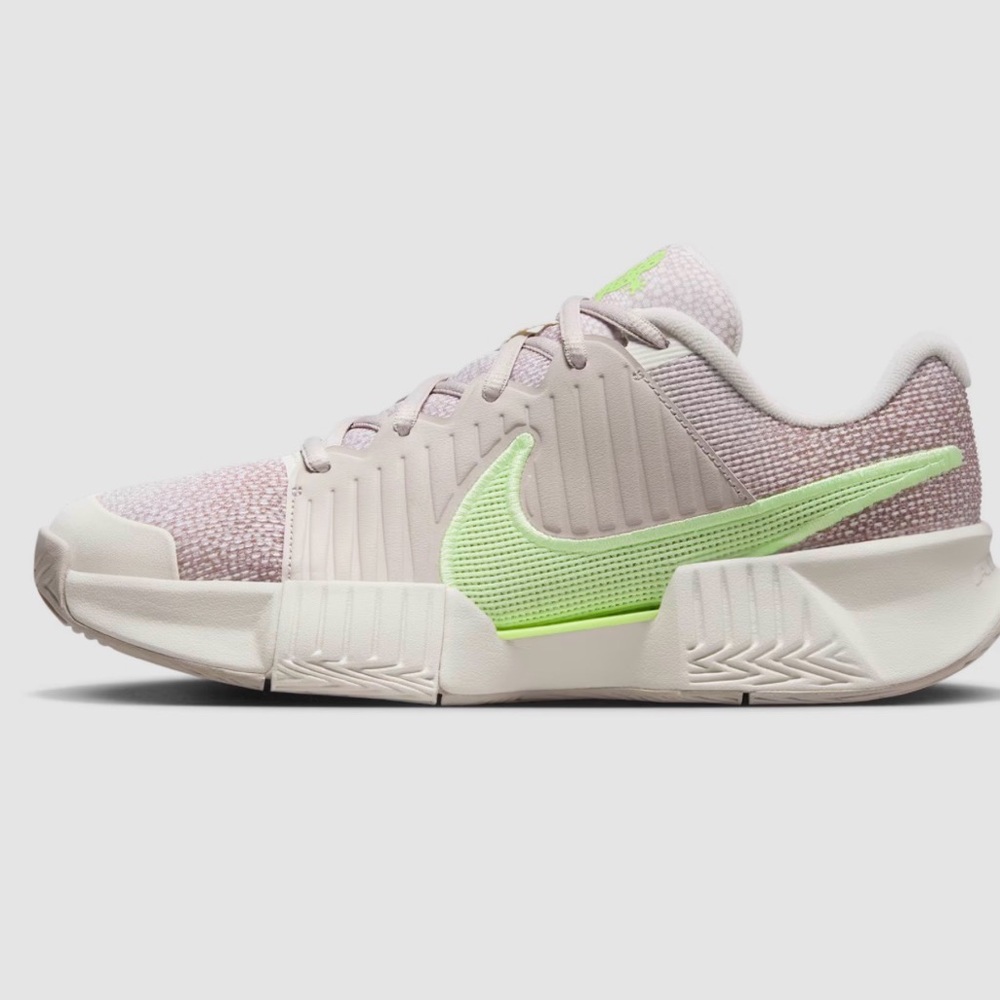 Nike GP Challenge Pro Premium
Women's Hard Court Tennis Shoes